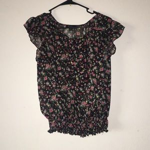 Ruffled, floral top
